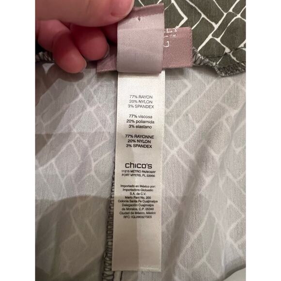 Fabulously Slimming by Chico’s Women’s Green Stretch Ankle Pants Size 0.5 (S) - Picture 4 of 10